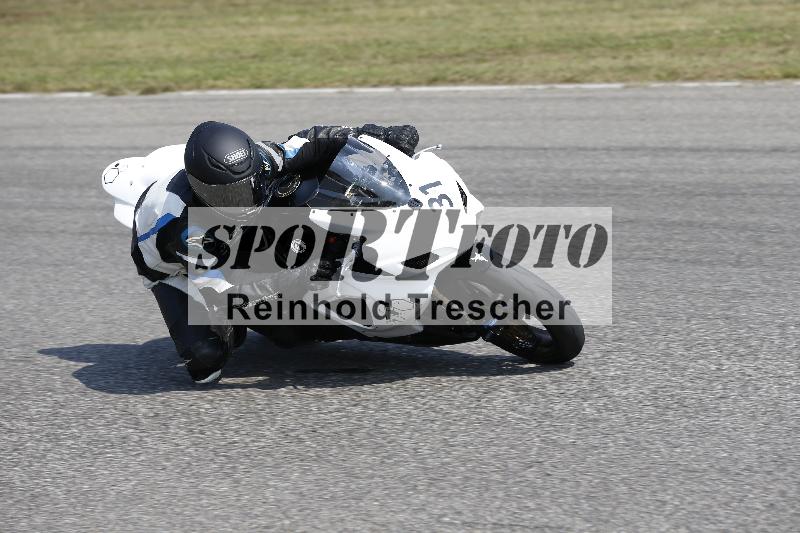 /Archiv-2025/49 26.08.2025 Cornu Master School ADR/blau-bleu/31